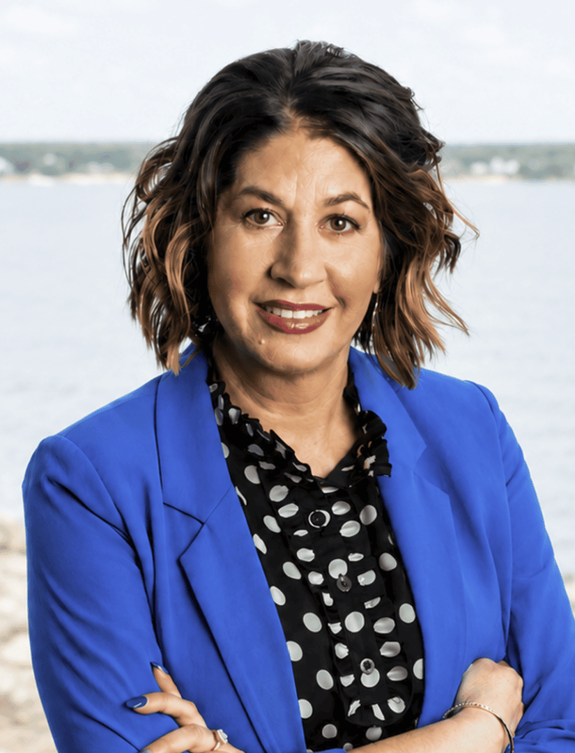 Angela Rowe_Headshot